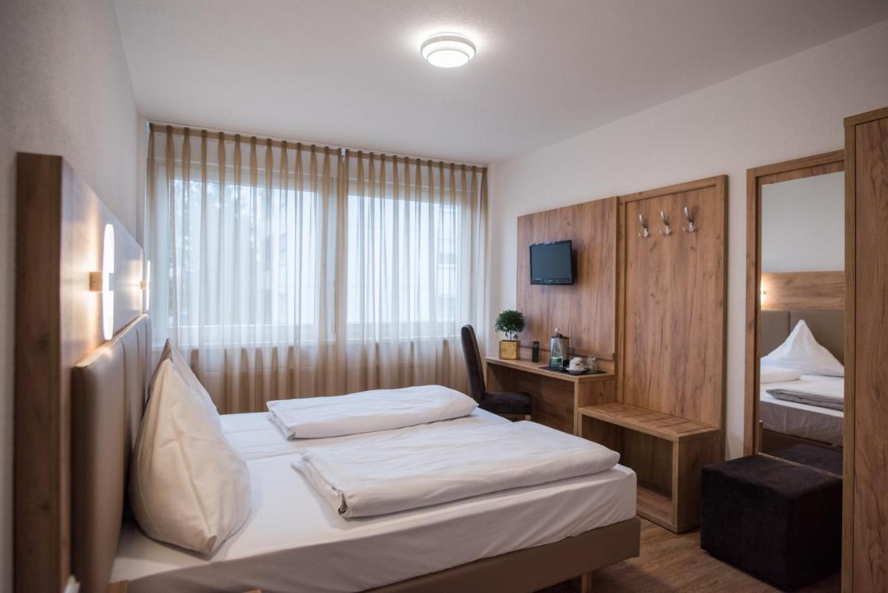 Hotel Leo Eggenstein-Leopoldshafen Zewnętrze zdjęcie