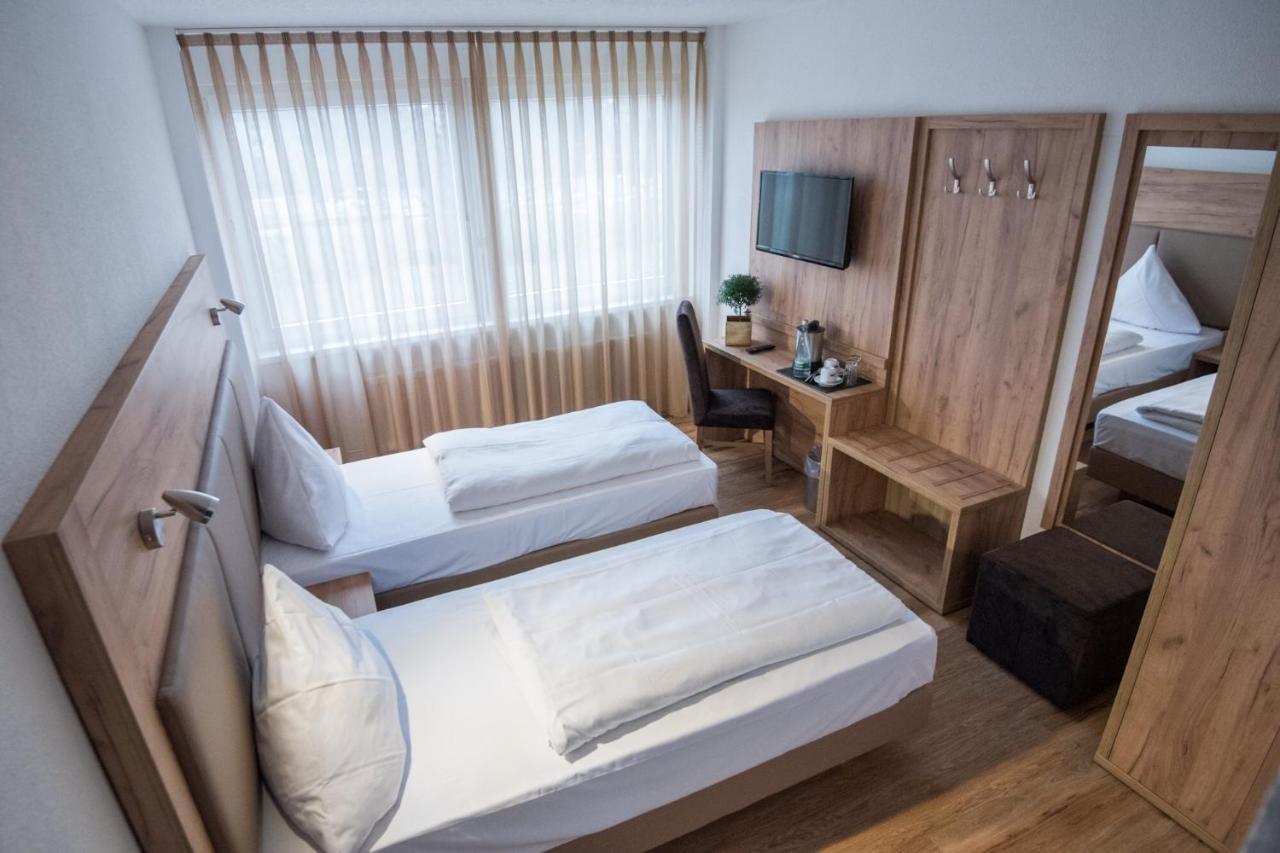 Hotel Leo Eggenstein-Leopoldshafen Zewnętrze zdjęcie
